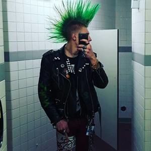 Meet your Posher, Dakota